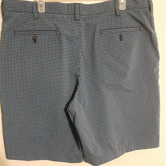 Izod Extreme Function Golf Shorts 